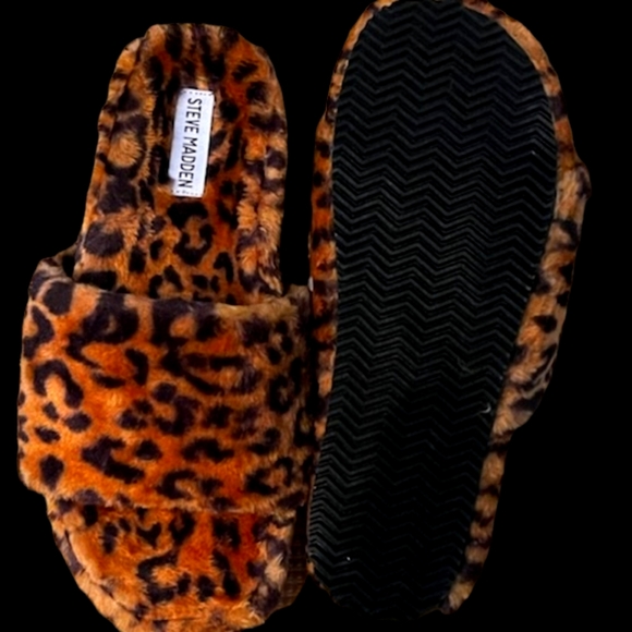 *NWT *Steve Madden *FabFuzz Faux Fur *Platform Slippers - Picture 4 of 4